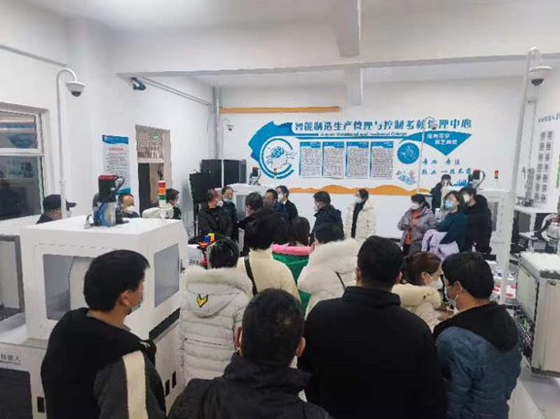 “三抓三促”進行時 | 強化職業(yè)教育 加速人才培養(yǎng) 助推種業(yè)振興 —— 敦煌種業(yè)產業(yè)學院落實“三抓三促”行動紀實