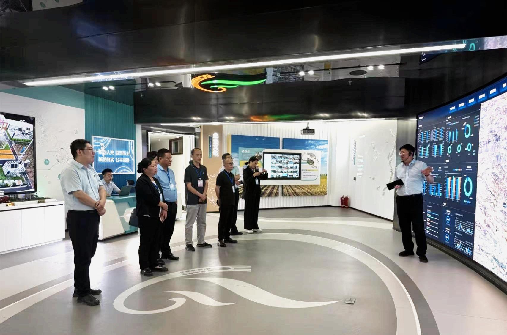 敦煌種業(yè)接受第九屆甘肅省人民政府質(zhì)量獎(jiǎng)評(píng)審專家組現(xiàn)場評(píng)審